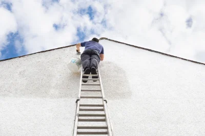 Peinture extérieure à Champagne-sur-Loue — façades et ravalement